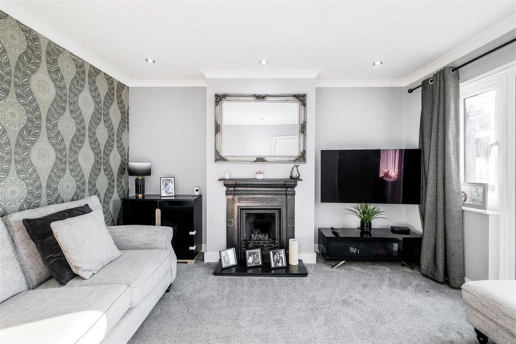 32 Beechwood Park-13.jpg