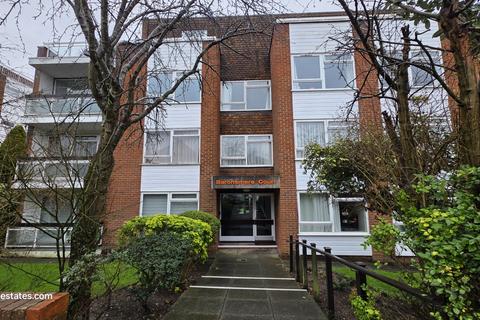 1 bedroom flat to rent, Baronsmere Court, Manor Road, High Barnet EN5