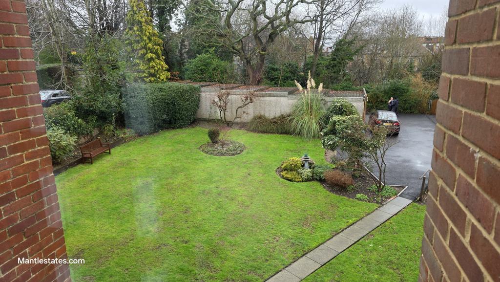 Communal gardens