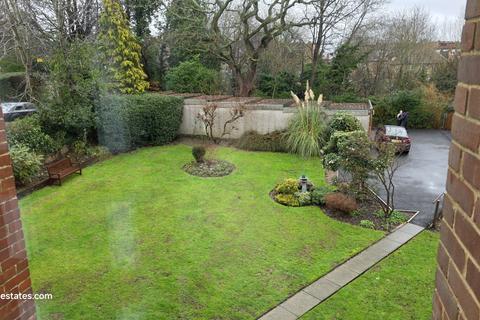 1 bedroom flat to rent, Baronsmere Court, Manor Road, High Barnet EN5