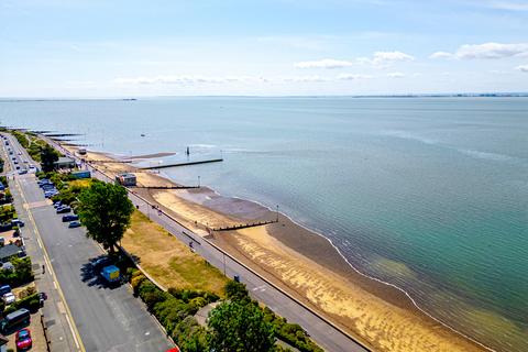 undefined, Westcliff-on-sea SS0