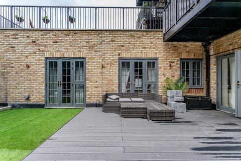 2 bedroom flat to rent, The Grand, Grange Road, Bermondsey, London, SE1