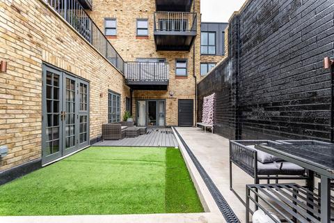 The Grand, Grange Road, Bermondsey, London, SE1