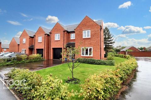 4 bedroom detached house for sale, Station Close, Drakelow, Burton-on-Trent