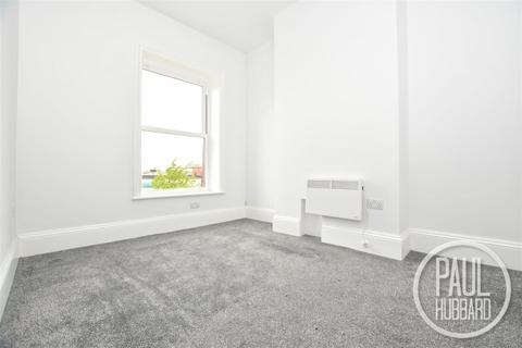 2 bedroom apartment to rent, London Road North, Lowestoft