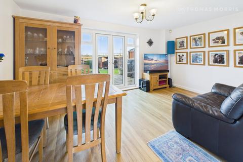 5 bedroom detached house for sale, Garfield, Biggleswade SG18