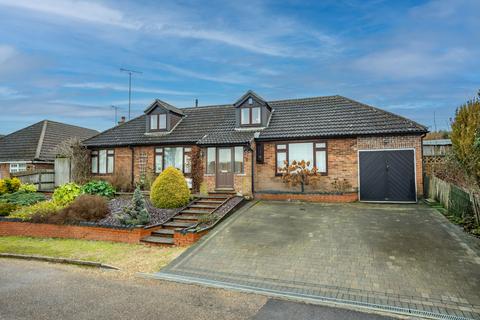 4 bedroom bungalow for sale, Coopers Close, Hitchin SG4
