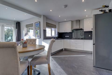 3 bedroom semi-detached house for sale, Rose Avenue, High Wycombe HP15