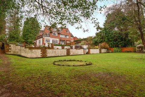 1 bedroom flat for sale, Hazel Grove, Surrey GU26