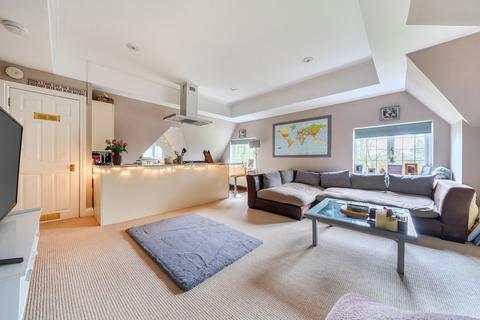 1 bedroom flat for sale, Hazel Grove, Surrey GU26
