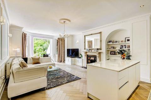 3 bedroom flat for sale, Belsize Square, Belsize Park, London, NW3