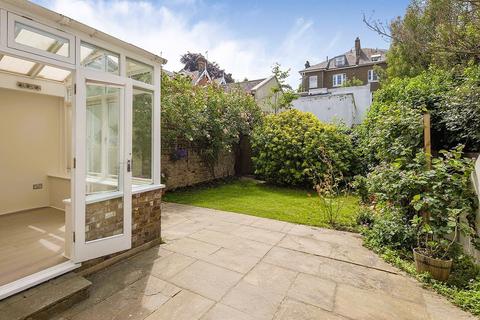 3 bedroom flat for sale, Belsize Square, Belsize Park, London, NW3