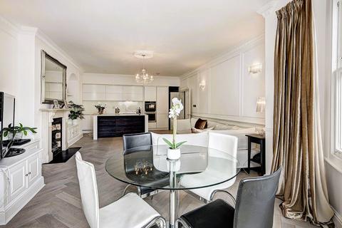 3 bedroom flat for sale, Belsize Square, Belsize Park, London, NW3