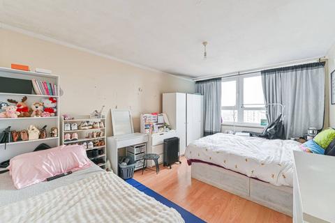 2 bedroom flat for sale, Grantham Road, Brixton, London, SW9