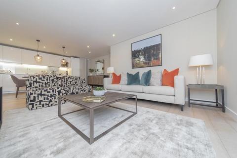 3 bedroom apartment to rent, Three Bedroom  Two Bathroom  Portered Apartment  Merchant Square  W2