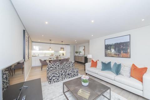 3 bedroom apartment to rent, Three Bedroom  Two Bathroom  Portered Apartment  Merchant Square  W2