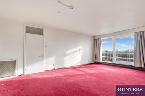 2 bedroom flat for sale, Walsingham, St. Johns Wood Park, St John's Wood, London, NW8