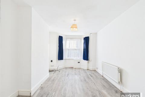 3 bedroom terraced house for sale, Kensington Road, Berkshire RG30