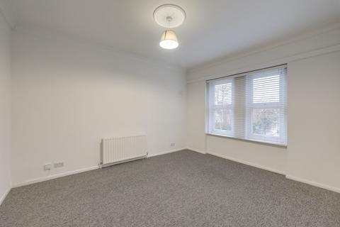 3 bedroom flat to rent, Devonshire Road, London, SE23