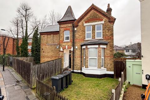 3 bedroom flat to rent, Devonshire Road, London, SE23