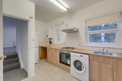 3 bedroom flat to rent, Devonshire Road, London, SE23