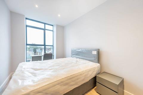 2 bedroom flat to rent, High Road, Wembley, HA0