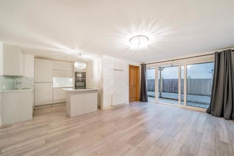 2 bedroom flat for sale, Belmont Street, London NW1