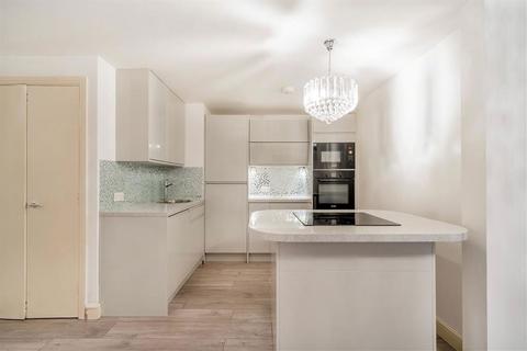 2 bedroom flat for sale, Belmont Street, London NW1