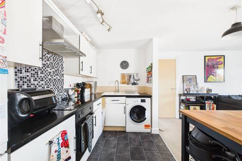 2 bedroom apartment for sale, Hollybrook Park, Bristol BS15