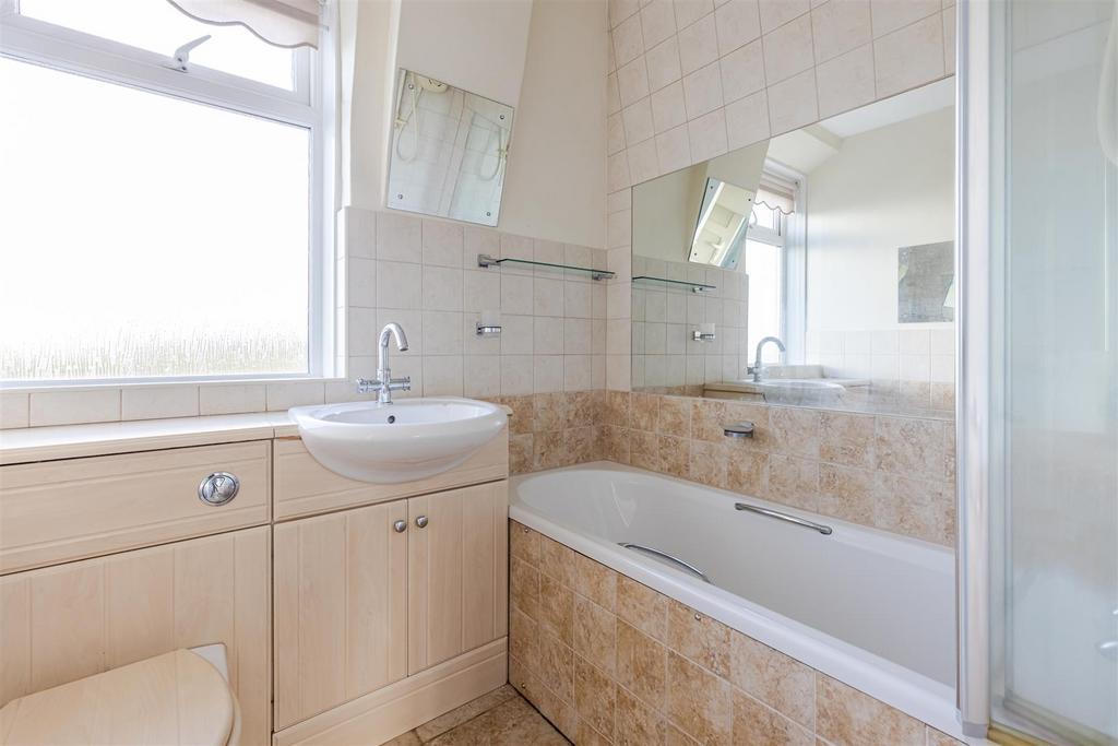A18 - 13 Kingsale Road Salcombe - 251110.jpg