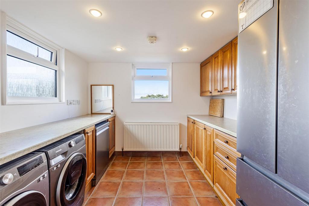 A08 - 13 Kingsale Road Salcombe - 251110.jpg