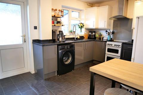 2 bedroom terraced house for sale, Highgrove Close, Calne