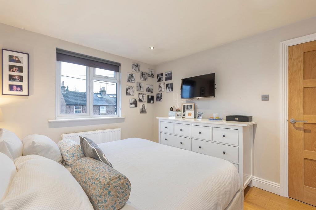 Principal bedroom