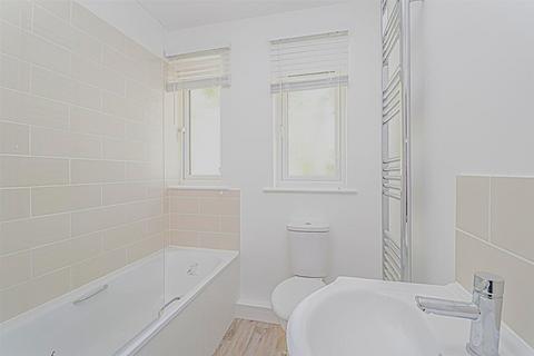 2 bedroom flat to rent, Parklands, Denmead, PO7