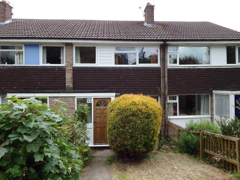 NEWLAITHES ROAD, HORSFORTH, LS18 4SX 3 bed terraced house £750 pcm (£