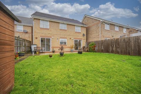undefined, Furze Close, Swindon SN5