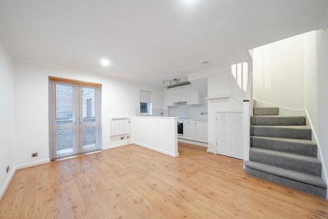 1 bedroom terraced house for sale, Tillett Square, London, SE16