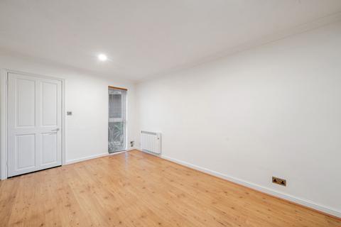 1 bedroom terraced house for sale, Tillett Square, London, SE16