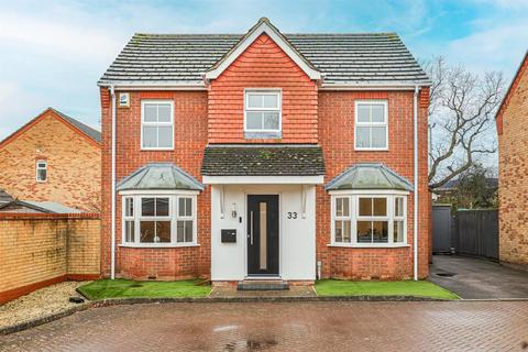 4 bedroom detached house for sale, Laburnum Way, Rayleigh SS6