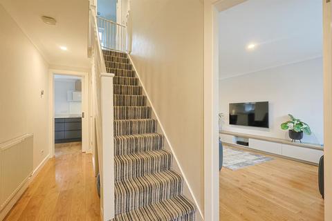 4 bedroom detached house for sale, Laburnum Way, Rayleigh SS6