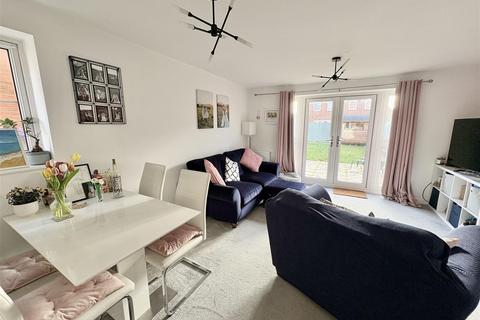 3 bedroom semi-detached house for sale, Coniston Avenue, Eastbourne