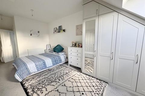 3 bedroom semi-detached house for sale, Coniston Avenue, Eastbourne