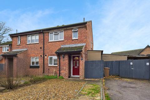 3 bedroom end of terrace house for sale, Stratfield Avenue, Tadley, RG26