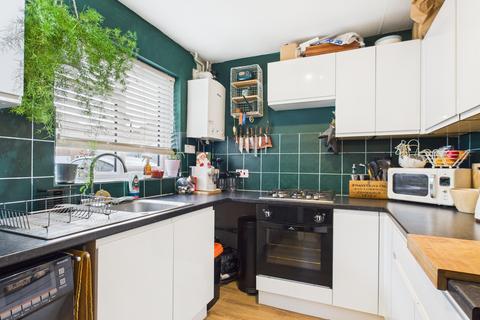 3 bedroom end of terrace house for sale, Stratfield Avenue, Tadley, RG26