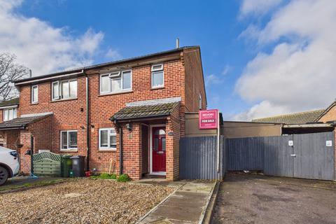 Stratfield Avenue, Tadley, RG26
