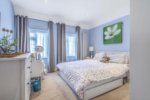 2 bedroom flat to rent, Hanger Lane, London, W5