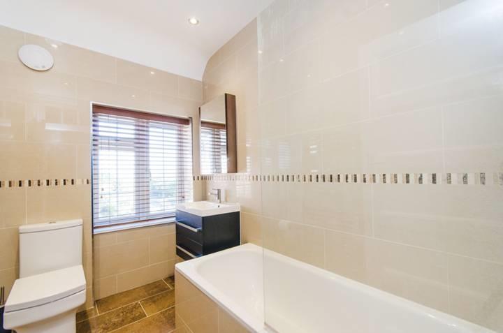 Bathroom (004)