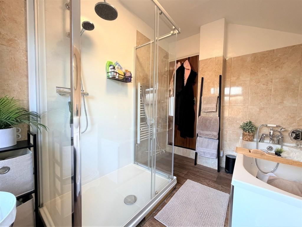 Bathroom2