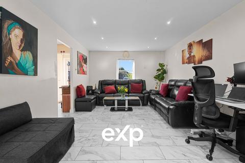 4 bedroom terraced house for sale, Grafton Court, Feltham TW14