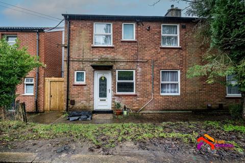 3 bedroom semi-detached house to rent, Hill Street, High Wycombe HP13